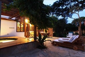 West terrace Jacuzzi