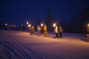 Ski School torchlight descent !
