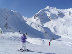 Perfect Ski Conditions. Tsantonnaire