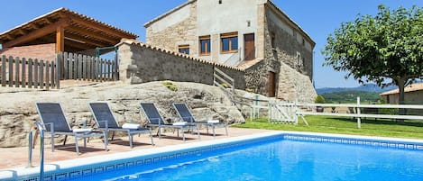 Casa Pau is a beautiful limestone house for 17 guests.