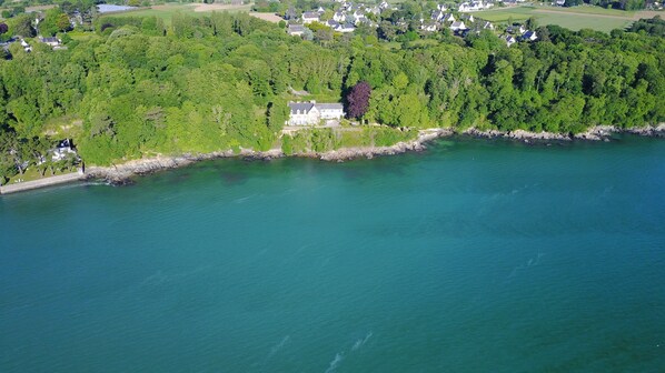 Face à la baie