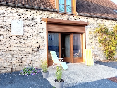 Renoviertes Haus im Zentrum des Périgord Noir und Quercy Ht entfernt