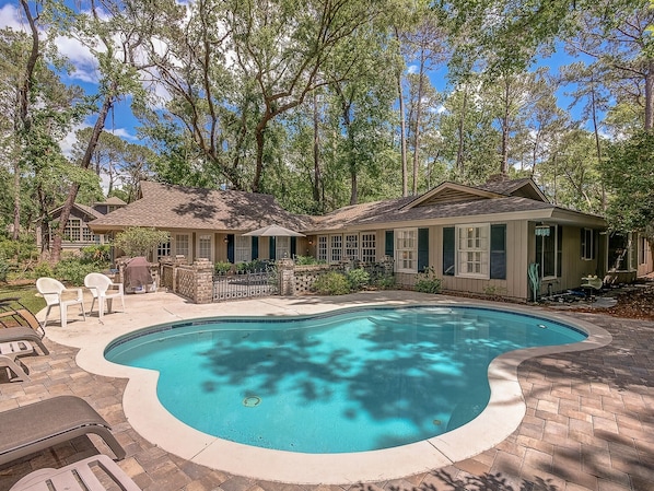 4 Greenwood Court - Pool Area