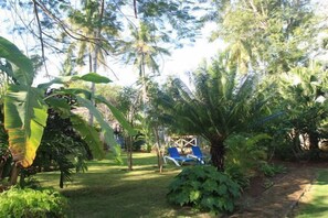 Lounges in Garden