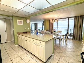 Kitchen bar and Dining Room