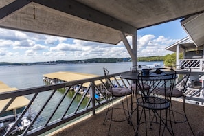 private Deck Top Floor Overlooking Lake Of Ozarks