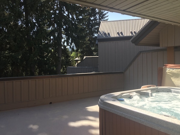Private Hot Tub patio on 3rd floor