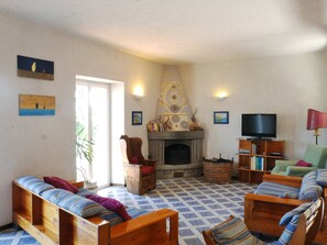 Spacious lounge area