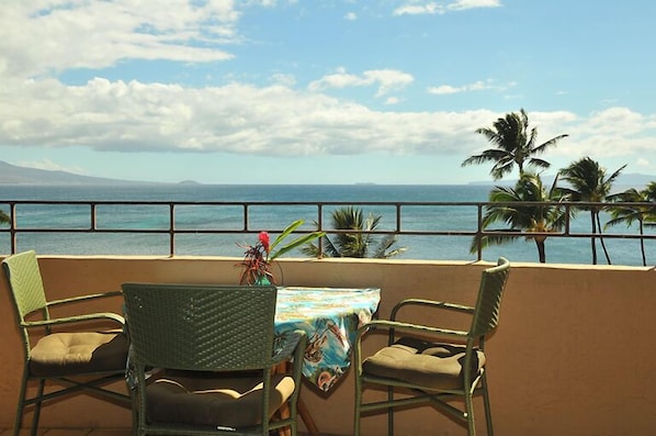 Heavenly ocean views from our top floor condo. Makena in the left end distance