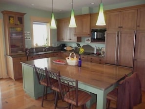 Custom Kitchen with Granite Island