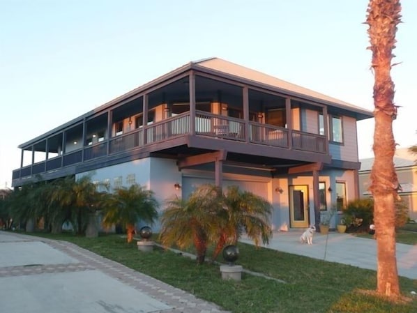 'Big Blue Beach House' with Wrap-Around Decks
