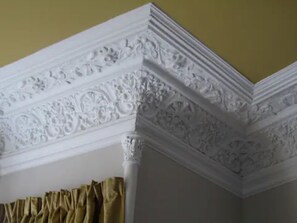 Living room traditional features