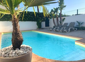 Super private pool area 