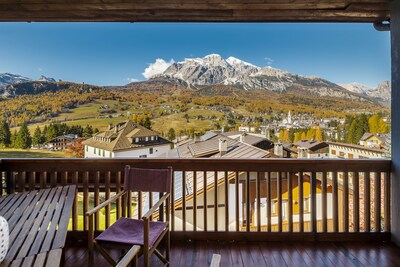 Large apartment with SPECTACULAR VIEW across Cortina