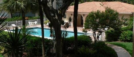 Beautiful courtyard with manucured grounds