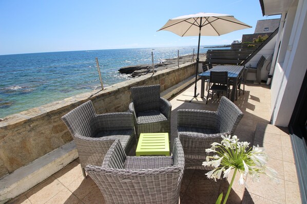 VUE DE LA TERRASSE
