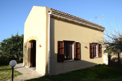 Charming Cottage, 2-4 people, close to the sea