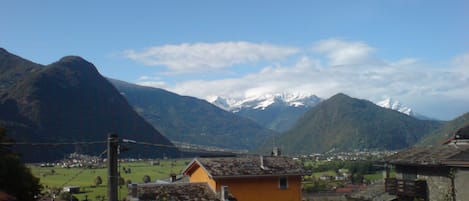 vista della valle dalla casa