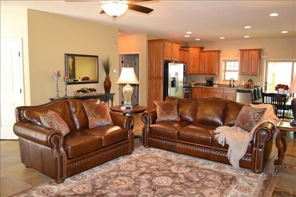 Relax in Rustic Elegance!