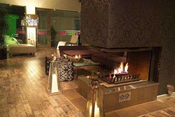 Late Autumn/Winter enjoy the real open fire place, heated underfloor and sauna.