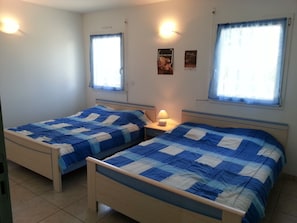 Chambre avec 2 lits doubles 140*190