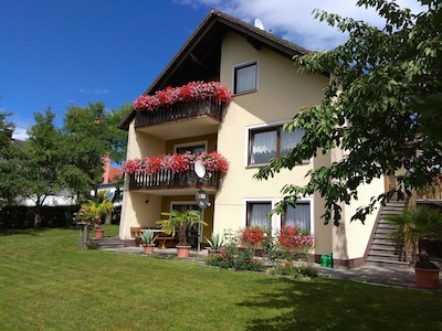 Ferienwohnung mit Garten, Nähe Amberg und Nürnberg,  kostenfreies W-LAN.