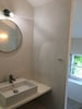 Le cabinet de toilette et sa douche vue Loire