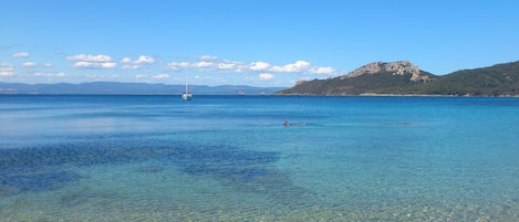 UNE ÎLE PARADISIAQUE