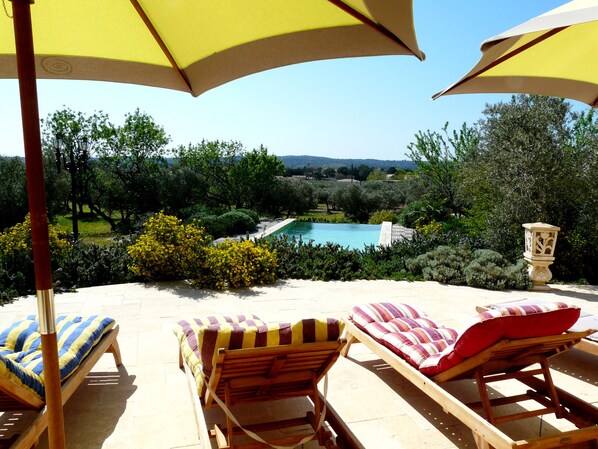 Mouries holiday rental house with pool to rent for 10 people