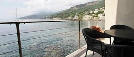 Un balcon sur la mer