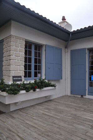 Exterior detail