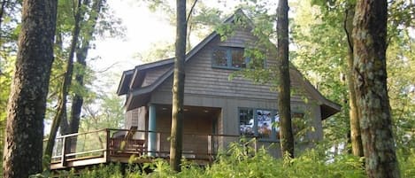 Cabin at CastleRockCreek