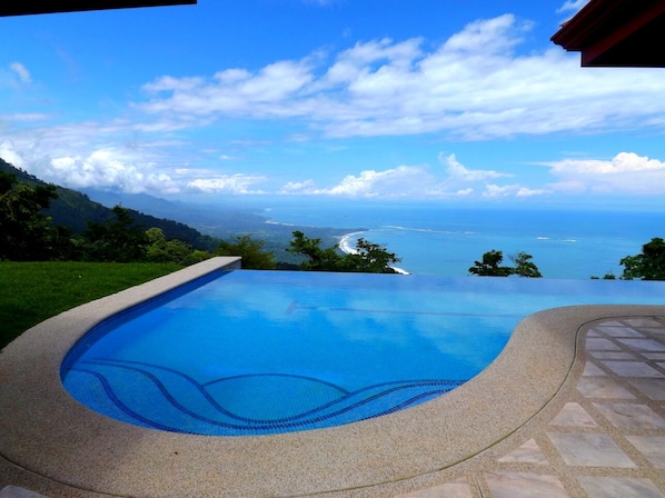 Spectacular view of the 50' pool+Pacific coastline~1 of many seen from the Villa 