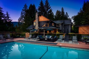 West Coast River Lodge 
Private Lodge Accommodation 
Vancouver Island 