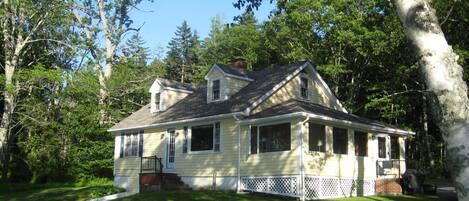 Yellow Dog Cottage