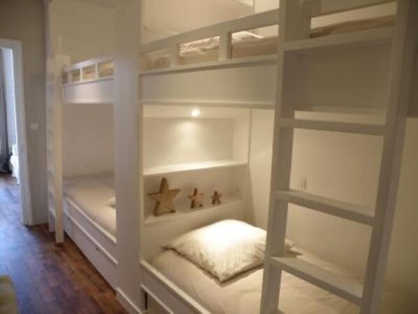 Chambre 2 avec 4 alcoves