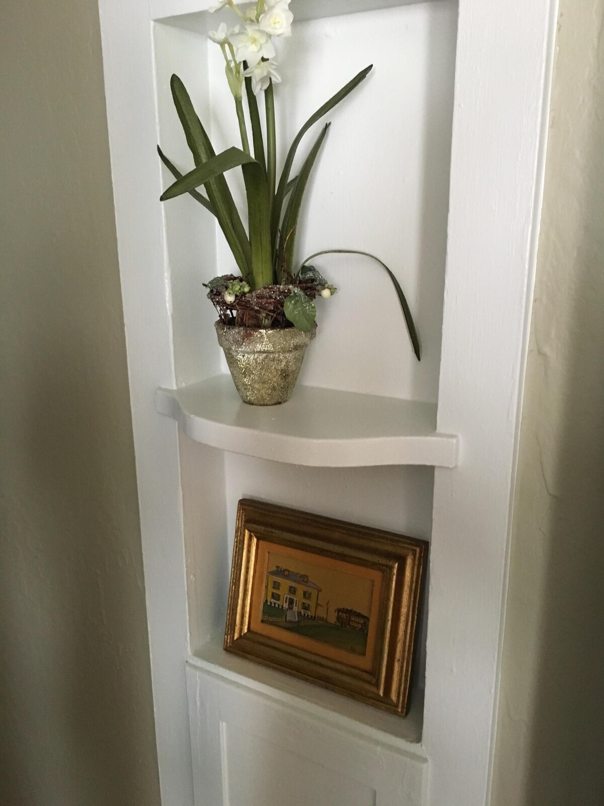 Local Style Living Inside the Big City! Two miles to UCSF and Golden Gate Park!