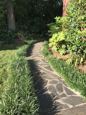Side walk way