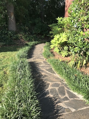 Side walk way