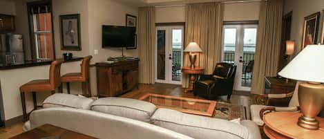 Riverfront Suite 307 is directly on the Apalachicola River