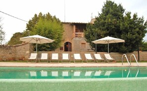It has a lovely pool area wit a view to Montserrat