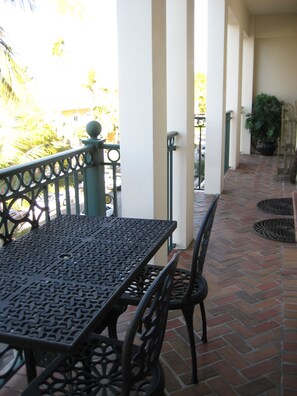 Balcony overlooking Fifth Avenue