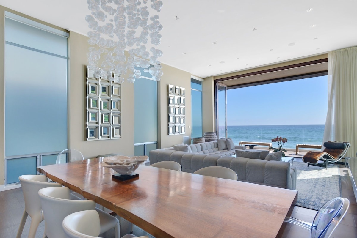 Malibu Modern Beach House – Rooftop Deck – On a Private Sandy Beach!