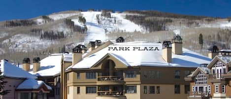 Park Plaza is a true Ski in-Ski Out beside great restaurants,shopping & ice rink