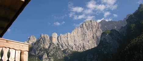 Vista da Villa Elena - il monte Civetta