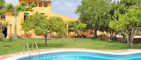 Masia Gaudí is a 450m2 large holiday home with room for 16 (+2) guests