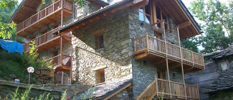 Fronte Chalet