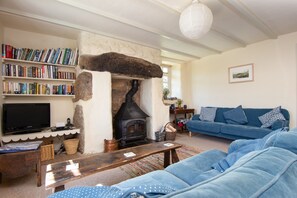 Spacious sitting room