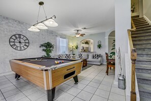 Spielezimmer