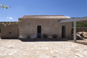 Guestrooms terrace